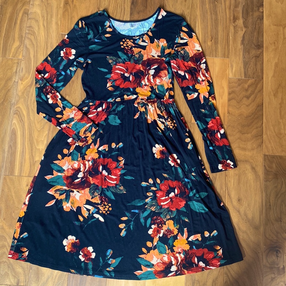 Fall floral dress with pockets